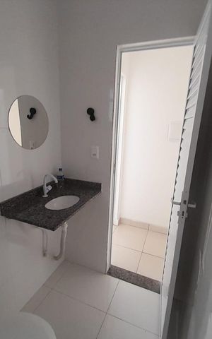 Casa de condomínio à venda com 70m², 2 quartos e 1 vaga Casa de condomínio à venda com 70m², 2 quartos e 1 vagaBanheiro 1