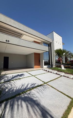 Casa de condomínio à venda com 199m², 3 quartos e 4 vagasÁrea externa