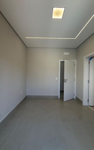 Casa de condomínio à venda com 199m², 3 quartos e 4 vagasQuarto