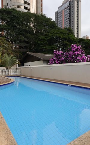 Apartamento para alugar com 175m², 4 quartos e 3 vagasÁrea Comum - Piscina