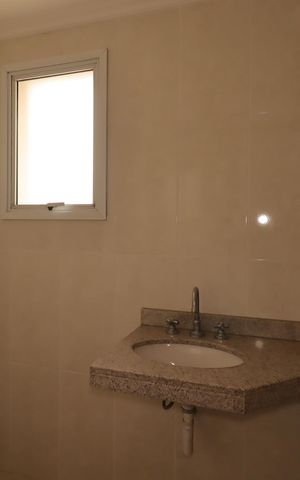 Apartamento para alugar com 175m², 4 quartos e 3 vagasBanheiro da Suíte 2