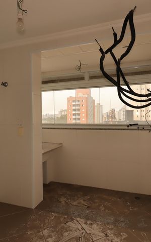 Apartamento para alugar com 175m², 4 quartos e 3 vagasÁrea de Serviço