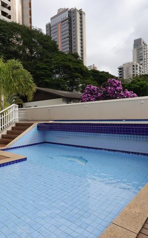 Apartamento para alugar com 175m², 4 quartos e 3 vagasÁrea Comum - Piscina