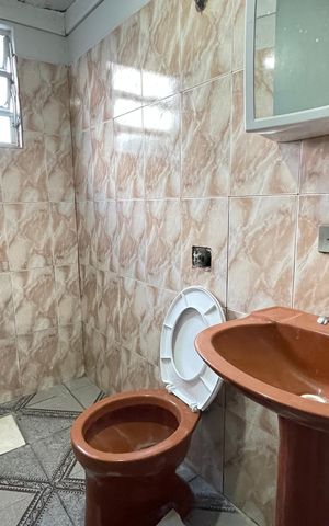 Casa para alugar com 50m², 1 quarto e sem vaga Casa para alugar com 50m², 1 quarto e sem vagaBanheiro