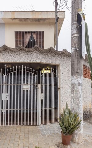 Casa à venda com 123m², 2 quartos e 1 vagaFachada