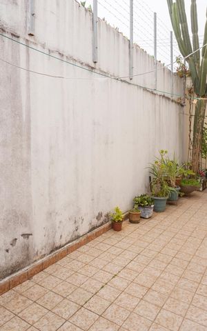 Casa à venda com 123m², 2 quartos e 1 vagaQuintal