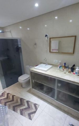Casa à venda com 220m², 3 quartos e 1 vaga