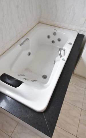 Casa de condomínio à venda com 350m², 4 quartos e 4 vagasBanheiro da Suíte