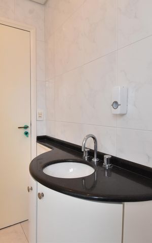Casa de condomínio à venda com 350m², 4 quartos e 4 vagasBanheiro 3