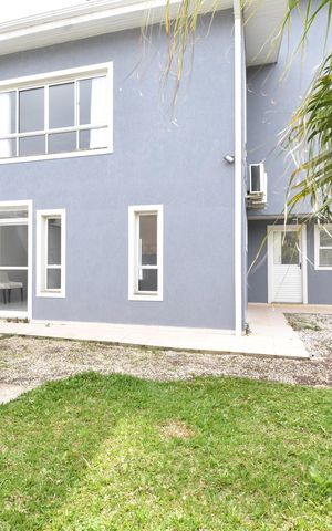 Casa de condomínio à venda com 350m², 4 quartos e 4 vagasQuintal