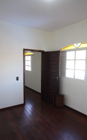Casa para alugar com 90m², 3 quartos e 3 vagasQuarto 1