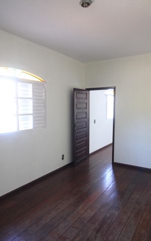 Casa para alugar com 90m², 3 quartos e 3 vagasQuarto 2