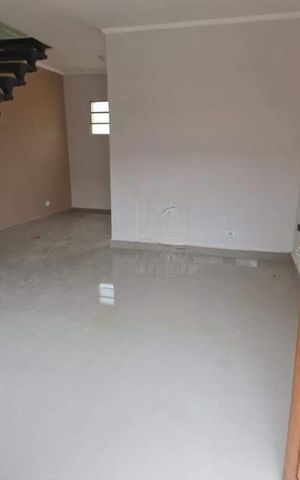 Casa à venda com 54m², 2 quartos e 1 vaga