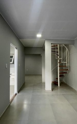 Casa à venda com 178m², 3 quartos e 1 vaga
