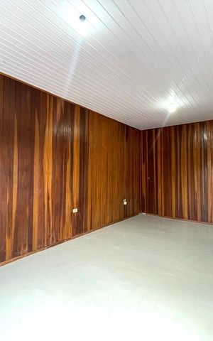 Casa à venda com 178m², 3 quartos e 1 vaga
