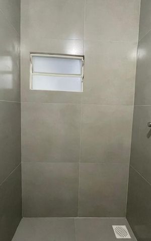 Casa à venda com 178m², 3 quartos e 1 vaga