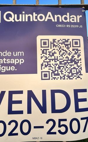 Casa à venda com 552m², 3 quartos e 3 vagas Casa à venda com 552m², 3 quartos e 3 vagasPlaca