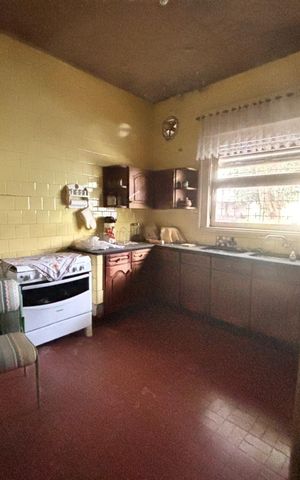 Casa à venda com 552m², 3 quartos e 3 vagas Casa à venda com 552m², 3 quartos e 3 vagasCozinha