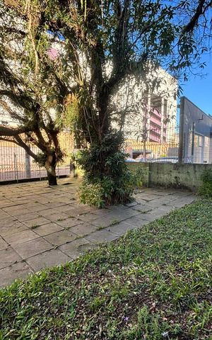 Casa à venda com 552m², 3 quartos e 3 vagas Casa à venda com 552m², 3 quartos e 3 vagasÁrea externa