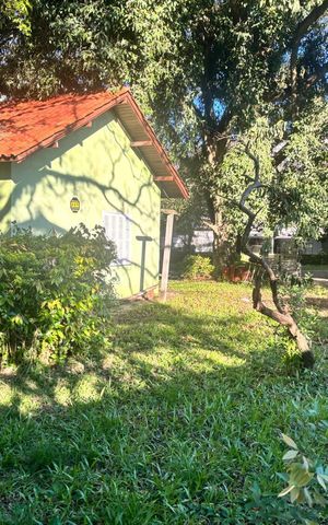 Casa à venda com 552m², 3 quartos e 3 vagas Casa à venda com 552m², 3 quartos e 3 vagasÁrea externa