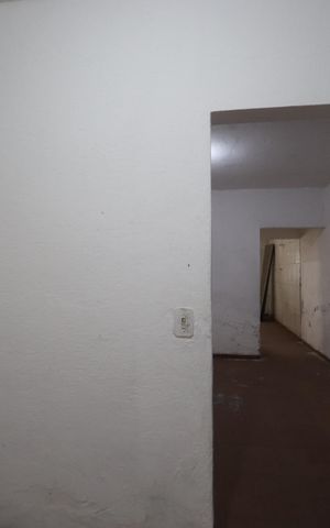 Casa para alugar com 60m², 1 quarto e 1 vagaQuarto