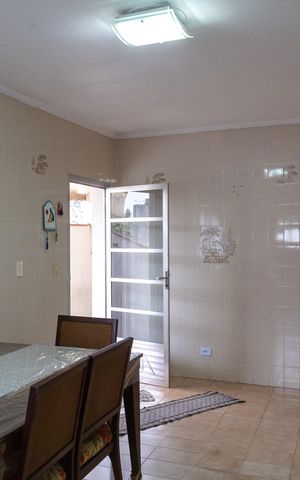 Casa à venda com 195m², 3 quartos e 2 vagasCopa