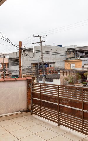 Casa à venda com 195m², 3 quartos e 2 vagasQuarto 1 - Varanda