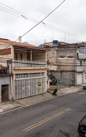 Casa à venda com 195m², 3 quartos e 2 vagasQuarto 1 - Varanda