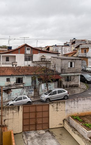 Casa à venda com 195m², 3 quartos e 2 vagasQuarto 2 - vista