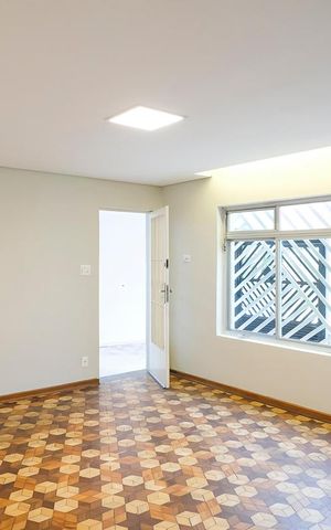 Casa à venda com 112m², 3 quartos e 2 vagasSala