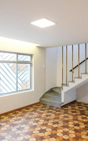 Casa à venda com 112m², 3 quartos e 2 vagasSala