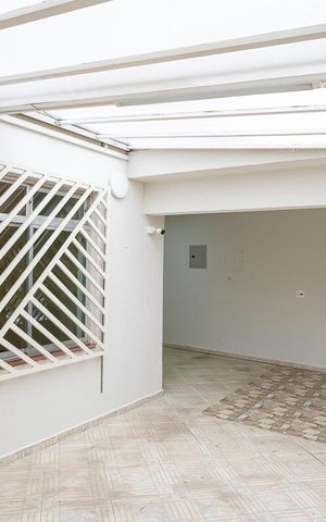 Casa à venda com 112m², 3 quartos e 2 vagasGaragem e quintal