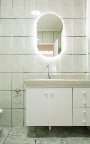 Casa à venda com 112m², 3 quartos e 2 vagasBanheiro