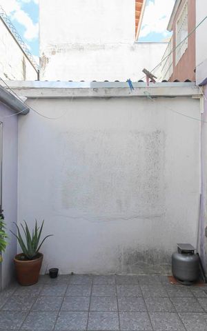Casa à venda com 250m², 4 quartos e 2 vagas Casa à venda com 250m², 4 quartos e 2 vagasÁrea de Serviço