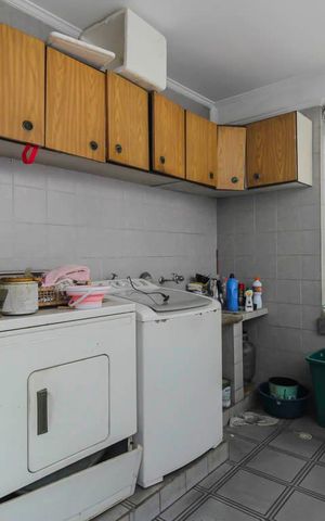 Casa à venda com 250m², 4 quartos e 2 vagas Casa à venda com 250m², 4 quartos e 2 vagasÁrea de Serviço
