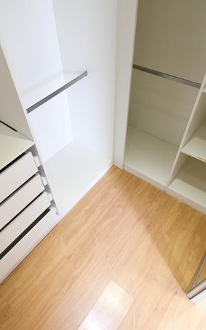 Casa de condomínio para alugar com 180m², 3 quartos e 4 vagasCloset da Suíte