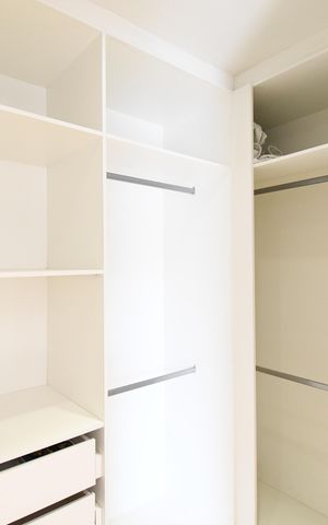 Casa de condomínio para alugar com 180m², 3 quartos e 4 vagasCloset da Suíte