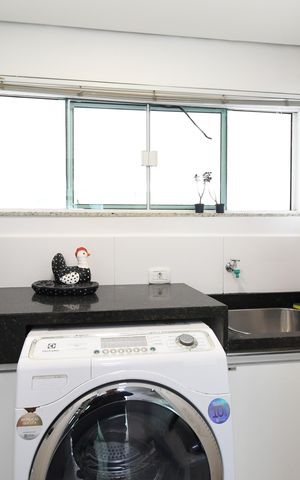 Casa de condomínio para alugar com 180m², 3 quartos e 4 vagasÁrea de Serviço