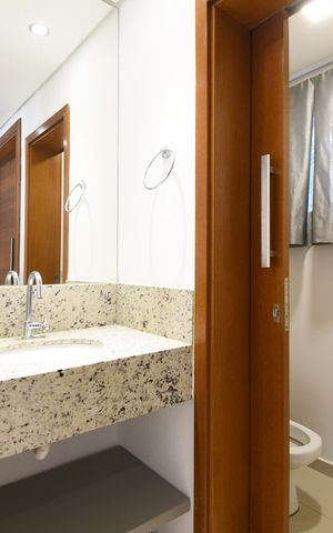 Casa de condomínio para alugar com 180m², 3 quartos e 4 vagasLavabo da sala