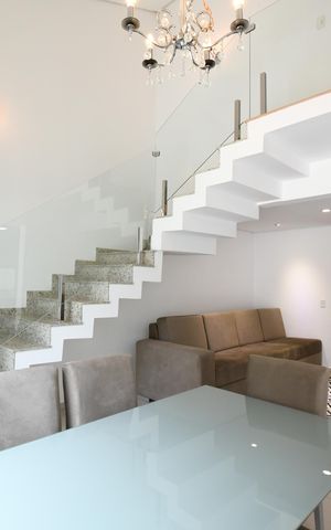 Casa de condomínio para alugar com 180m², 3 quartos e 4 vagasSala