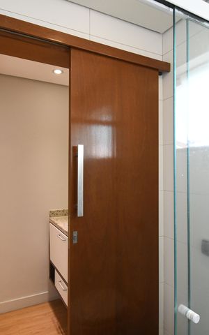 Casa de condomínio para alugar com 180m², 3 quartos e 4 vagasBanheiro da Suíte
