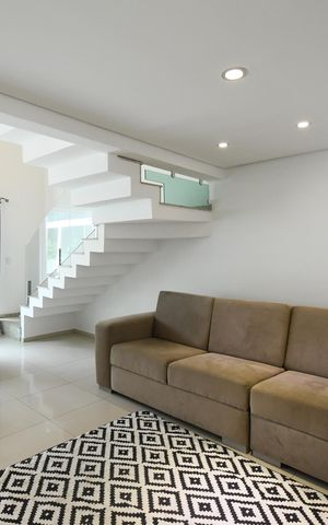 Casa de condomínio para alugar com 180m², 3 quartos e 4 vagasSala