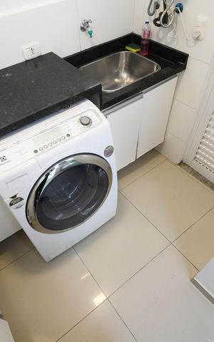 Casa de condomínio para alugar com 180m², 3 quartos e 4 vagasÁrea de Serviço