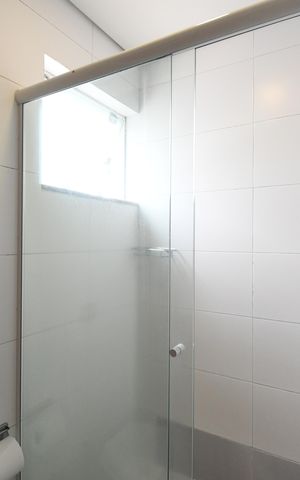 Casa de condomínio para alugar com 180m², 3 quartos e 4 vagasBanheiro da Suíte