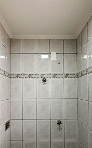 Casa à venda com 90m², 2 quartos e 3 vagas Casa à venda com 90m², 2 quartos e 3 vagasBanheiro Social 2