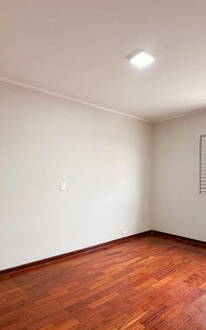 Casa à venda com 90m², 2 quartos e 3 vagas Casa à venda com 90m², 2 quartos e 3 vagasQuarto 1