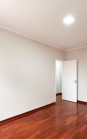 Casa à venda com 90m², 2 quartos e 3 vagas Casa à venda com 90m², 2 quartos e 3 vagasQuarto 1