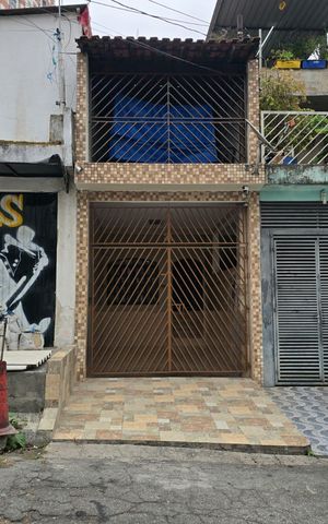 Casa para alugar com 96m², 2 quartos e 1 vaga Casa para alugar com 96m², 2 quartos e 1 vagaFachada