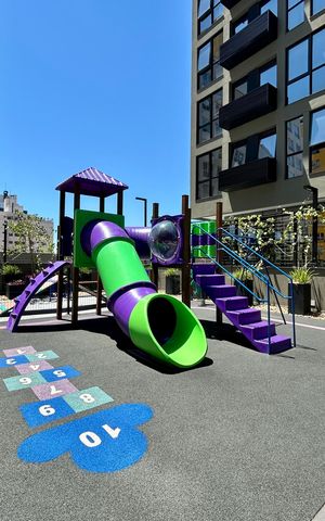 Apartamento para alugar com 31m², 1 quarto e sem vaga Apartamento para alugar com 31m², 1 quarto e sem vagaÁrea comum - Playground