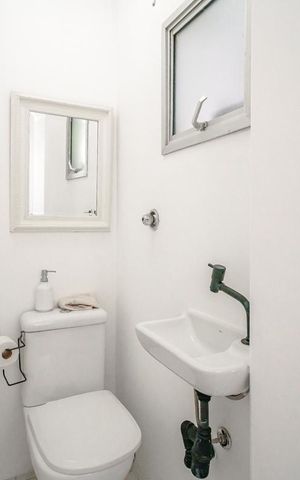 Apartamento à venda com 143m², 4 quartos e 2 vagas Apartamento à venda com 143m², 4 quartos e 2 vagasLavabo